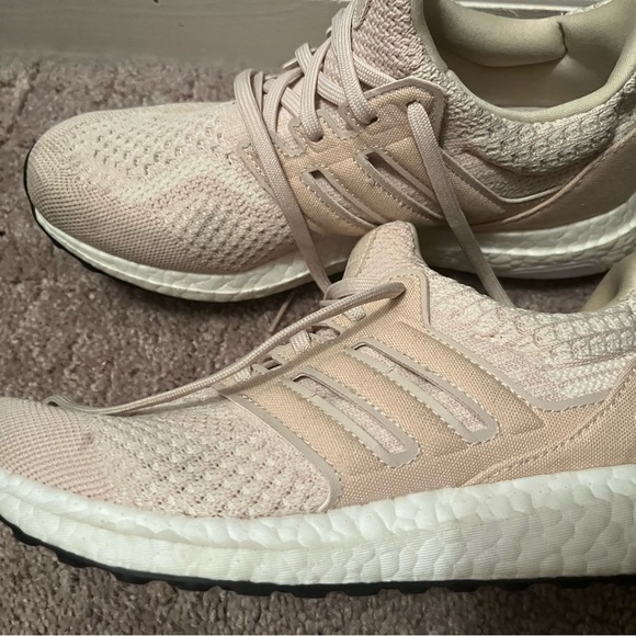 Women’s Ultra Boost 5.0 Halo Ivory size 7 - Picture 12 of 12